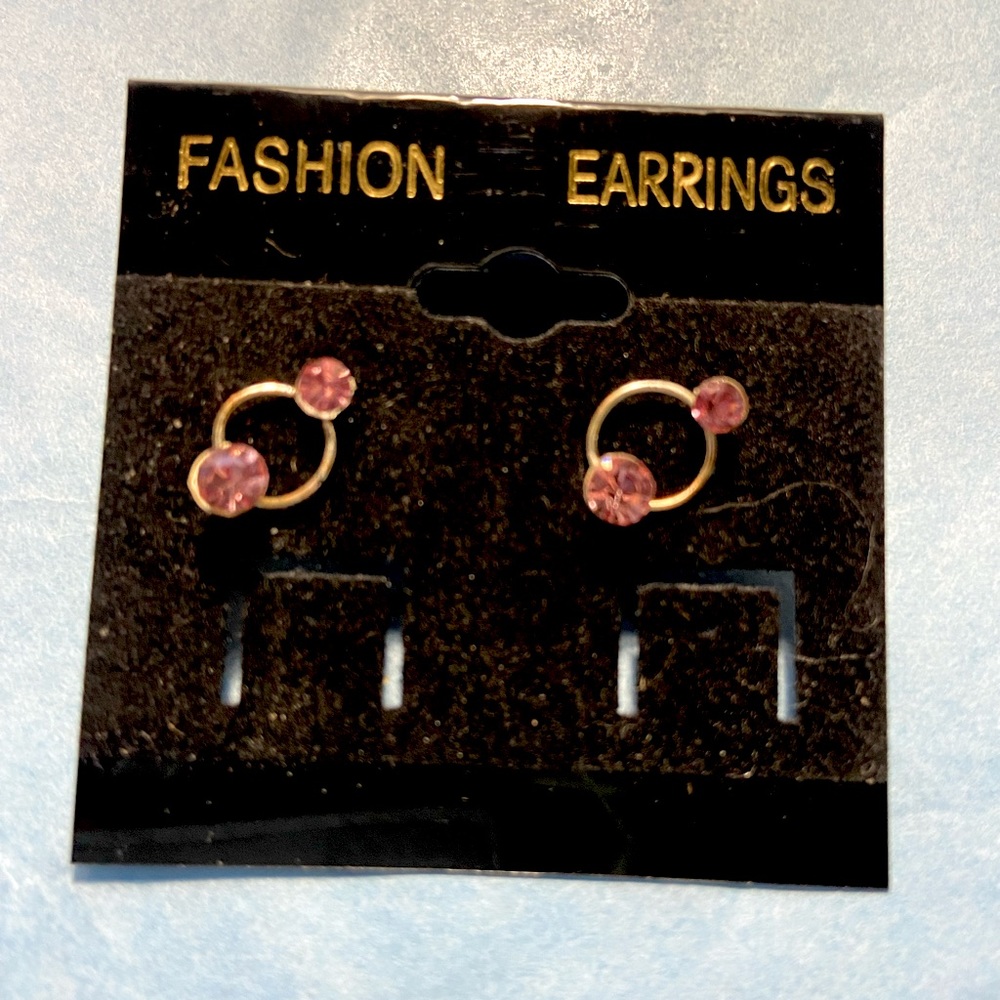 Pink stud circle earring for sensitive ear.